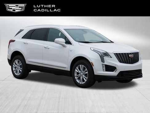 Used 2026 Cadillac XT5 Luxury w/ LPO, Floor Liner Package AWD/4WD image 1