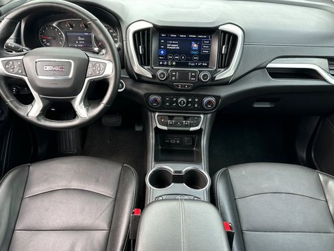 Used 2024 GMC Terrain SLT AWD/4WD image 14
