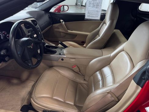 Used 2005 Chevrolet Corvette Coupe w/ 2LT w/ Preferred Equipment Group RWD image 6