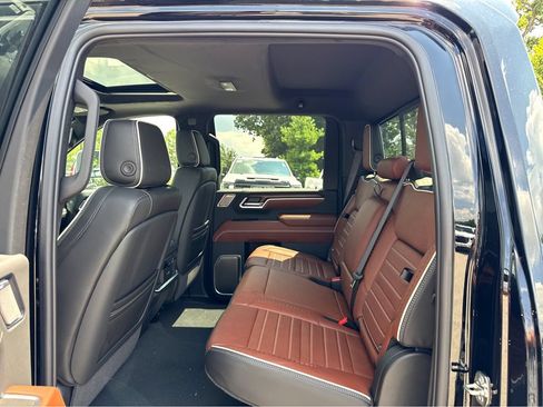 New 2026 GMC Sierra 2500 Denali Ultimate AWD/4WD image 7