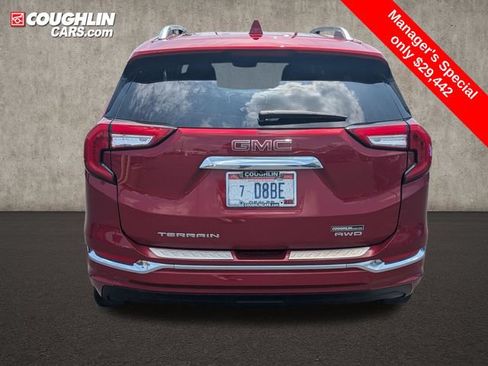 Used 2023 GMC Terrain Denali w/ Denali Premium Package AWD/4WD image 7