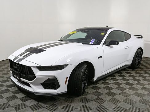 Used 2024 Ford Mustang GT Premium w/ GT Performance Package image 6