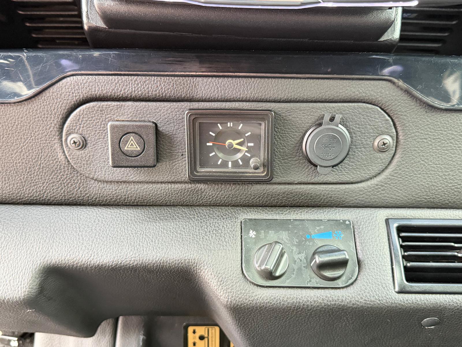 Used 1997 Land Rover Defender 90 AWD/4WD image 48