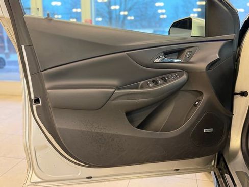 Used 2017 Chevrolet Volt Premier w/ Driver Confidence II Package image 19