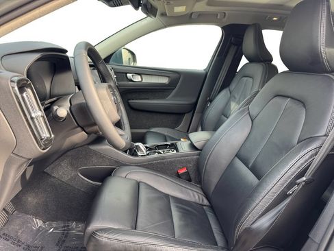 Used 2023 Volvo XC40 B5 Plus w/ Driver Assist Package AWD/4WD image 13