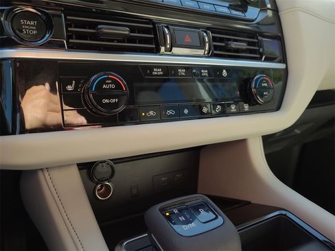 New 2025 Nissan Pathfinder SL w/ Cargo Package image 19