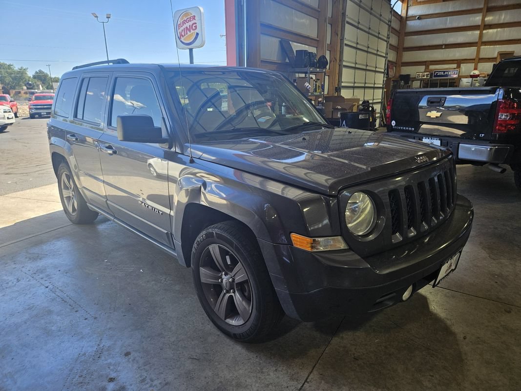 Used 2015 Jeep Patriot High Altitude FWD image 10