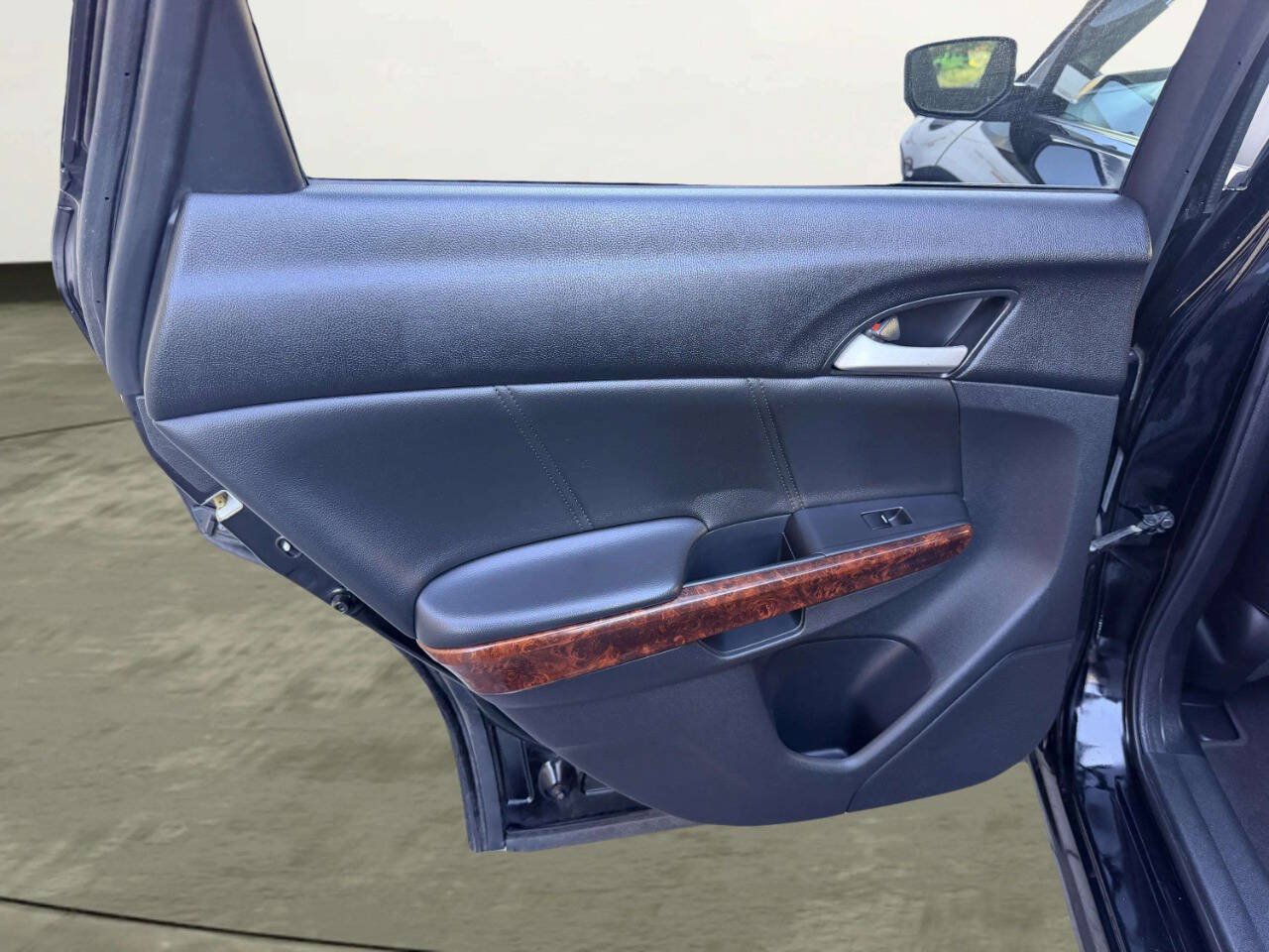Used 2010 Honda Crosstour EX-L image 22