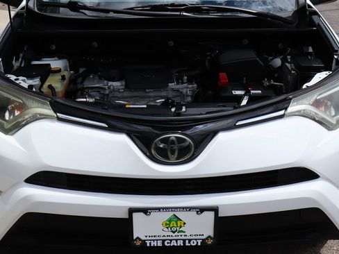 Used 2018 Toyota RAV4 LE w/ All Weather Liner Package FWD image 53