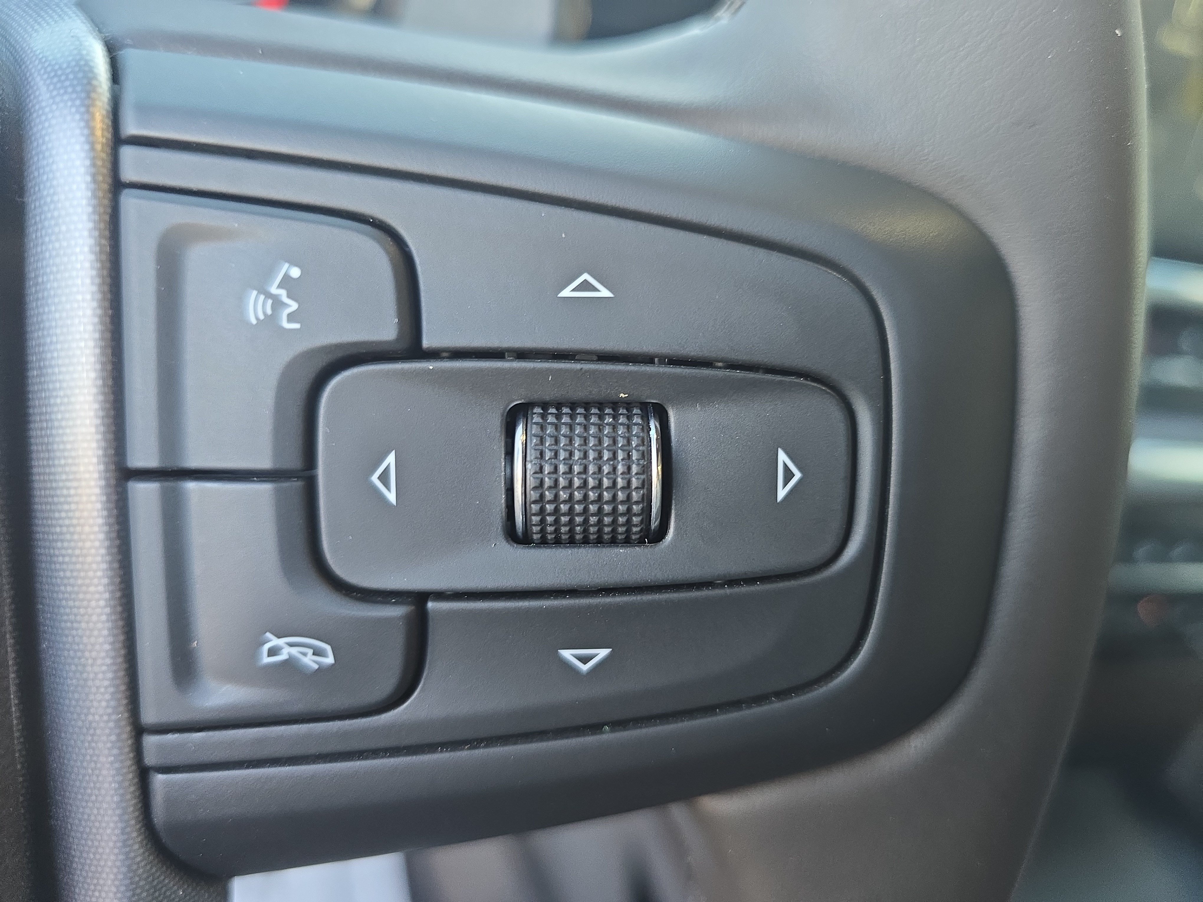 Used 2025 GMC Sierra 1500 SLT w/ SLT Premium Plus Package AWD/4WD image 19