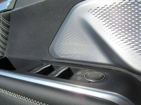 Used 2024 GMC Acadia Denali w/ Super Cruise Package image 28