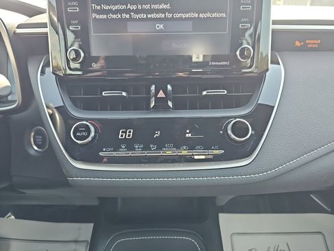 Used 2021 Toyota Corolla SE image 27