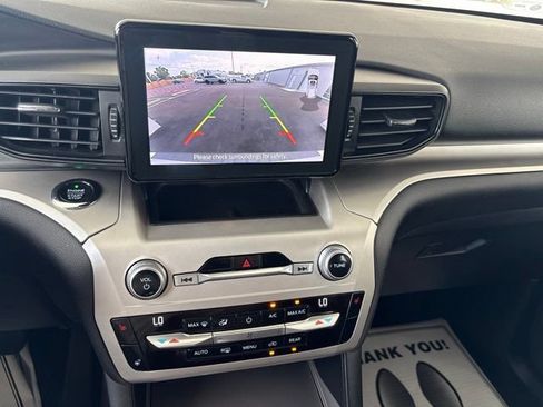 Used 2020 Ford Explorer XLT w/ Comfort Package AWD/4WD image 17