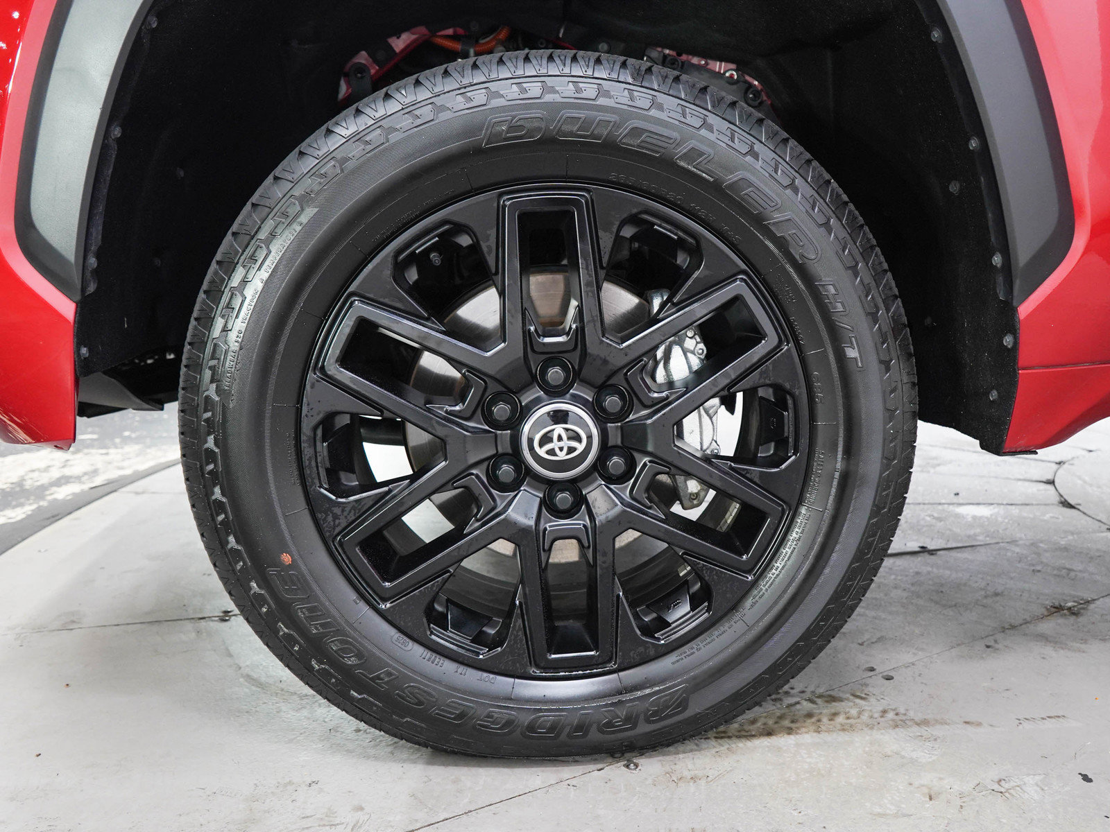 Used 2025 Toyota Tundra Limited AWD/4WD image 31