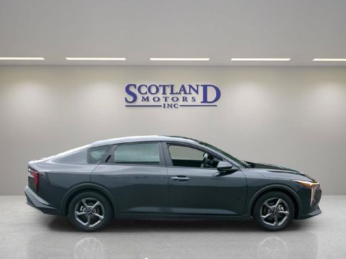 Used 2025 Kia K4 FWD image 5