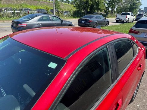 Used 2020 Kia Forte LXS FWD image 5