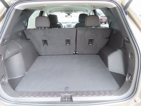 Used 2024 Chevrolet Equinox LT image 29