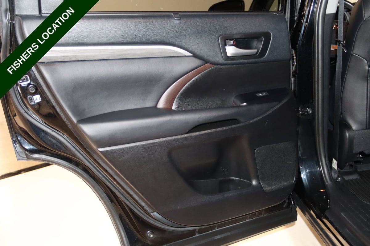Used 2019 Toyota Highlander Limited AWD/4WD image 46