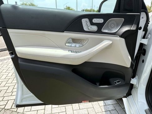 Certified 2026 Mercedes-Benz GLS 450 4MATIC image 18