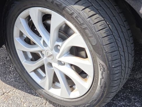 Used 2019 Nissan Sentra SV w/ Protection Package FWD image 7