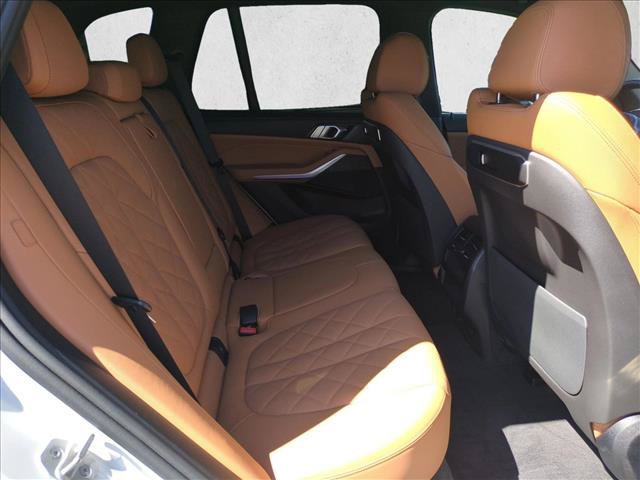 Certified 2025 BMW X5 xDrive40i w/ M Sport Package AWD/4WD image 21