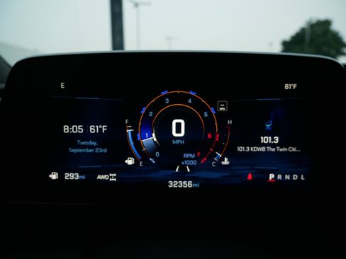 Used 2024 Chevrolet Traverse LT image 27