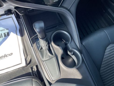 Used 2021 Toyota Camry SE image 13