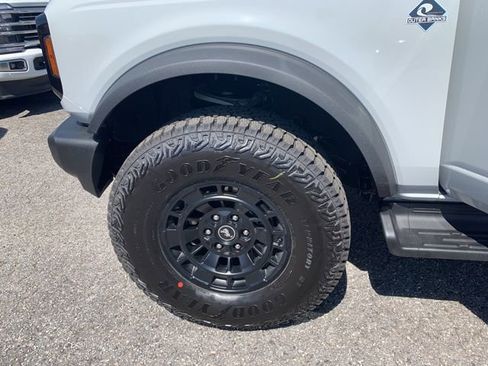 New 2026 Ford Bronco Outer Banks w/ Sasquatch Package AWD/4WD image 38