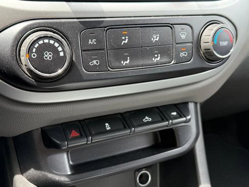 Used 2015 Chevrolet Colorado LT RWD image 17