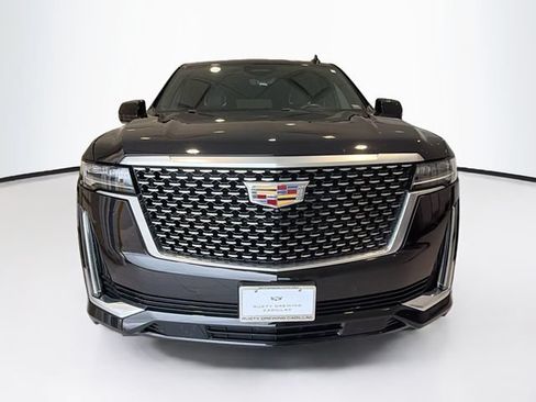 Used 2023 Cadillac Escalade Premium Luxury w/ Performance Package AWD/4WD image 2