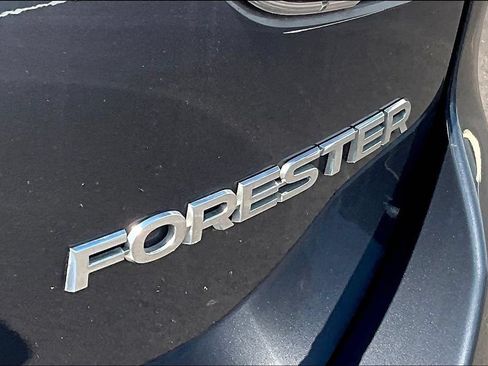 Used 2021 Subaru Forester Premium AWD/4WD image 20