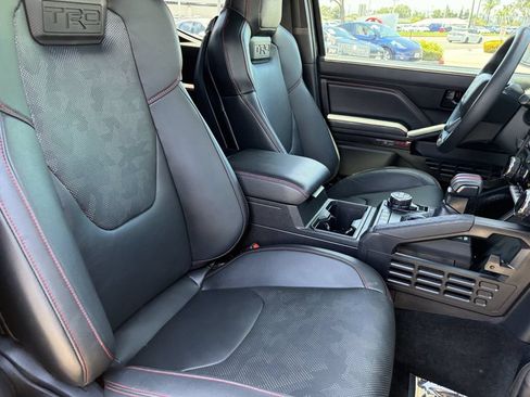 Certified 2025 Toyota Tacoma TRD Pro AWD/4WD image 17