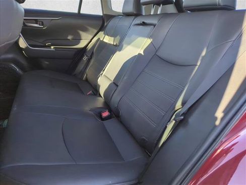 Used 2023 Toyota RAV4 XLE Premium image 21