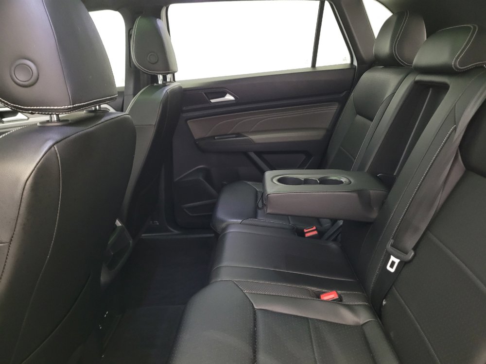Used 2022 Volkswagen Atlas Cross Sport SE FWD image 18
