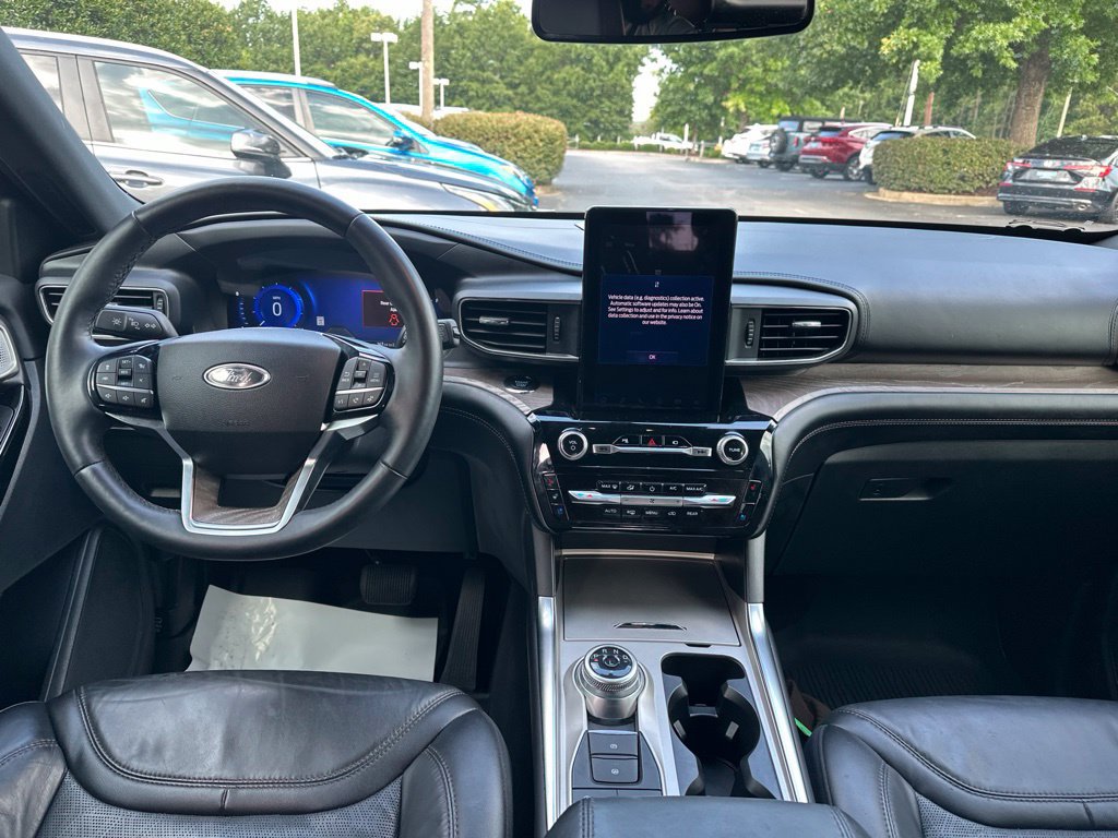 Used 2023 Ford Explorer Platinum w/ Technology Package AWD/4WD image 17