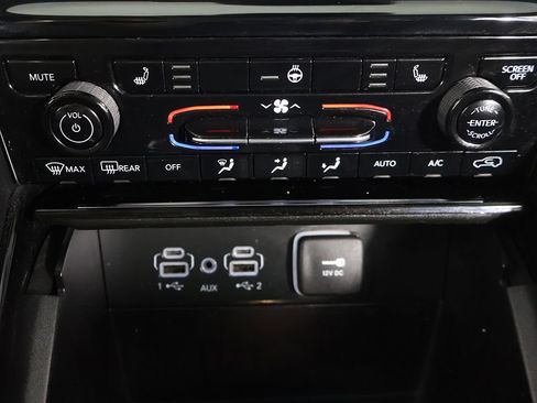 Used 2023 Jeep Grand Cherokee L Limited AWD/4WD image 51