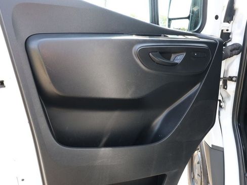 Used 2023 Mercedes-Benz Sprinter 2500 w/ Acoustic Package image 10