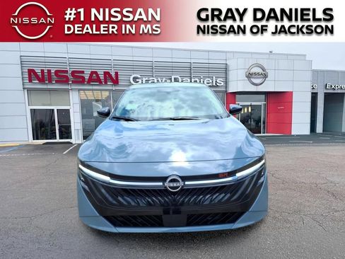 New 2026 Nissan Sentra SR w/ Floor Mat Package FWD image 2