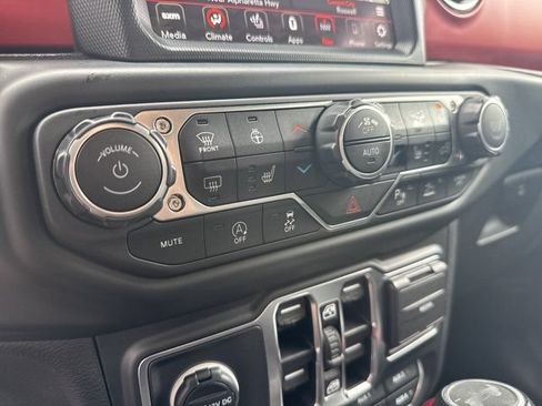 Used 2021 Jeep Wrangler Unlimited Rubicon AWD/4WD image 35