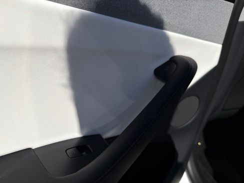 Used 2026 Tesla Model Y Long Range image 41