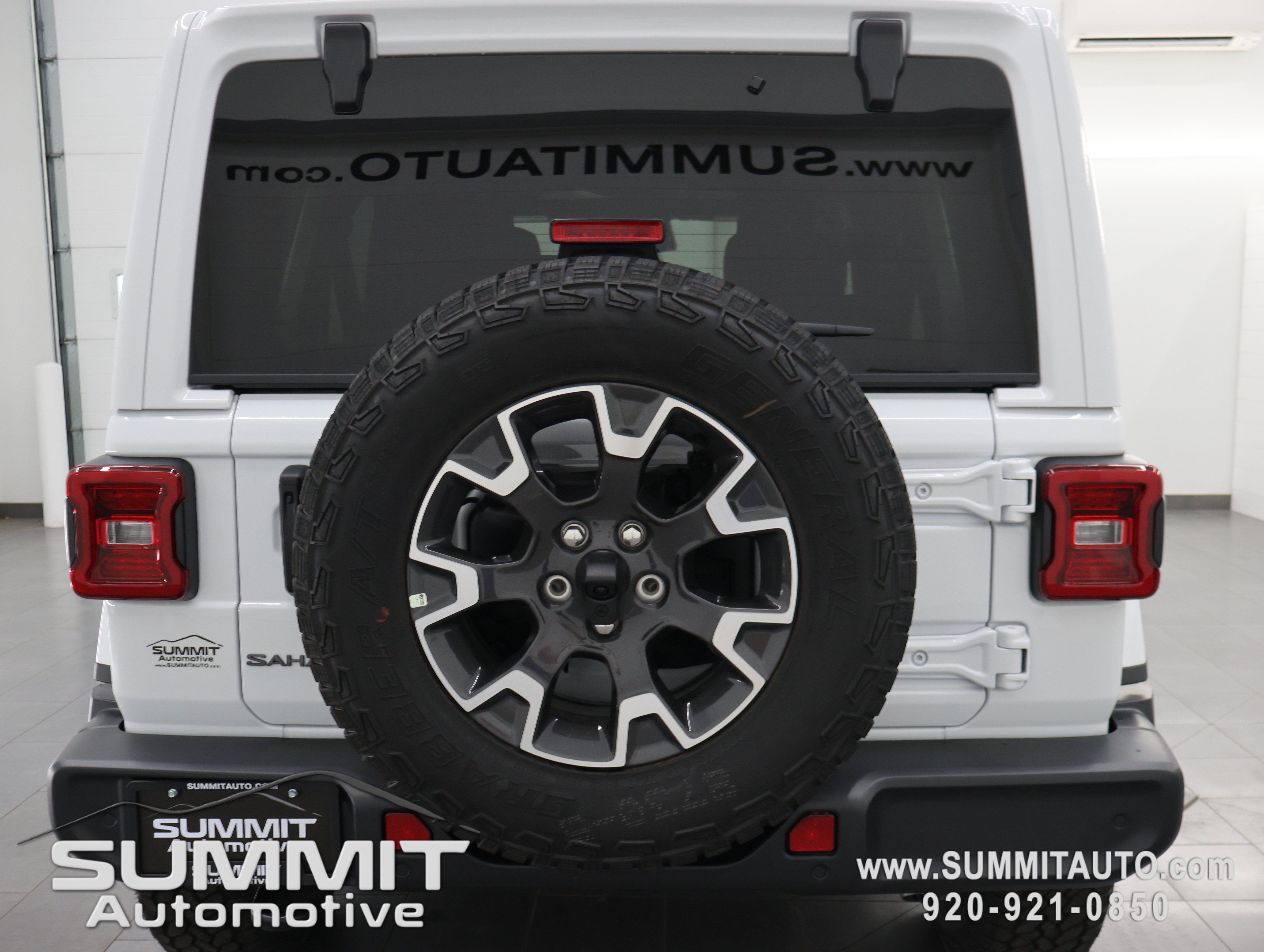 New 2027 Jeep Wrangler Unlimited Sahara AWD/4WD image 25