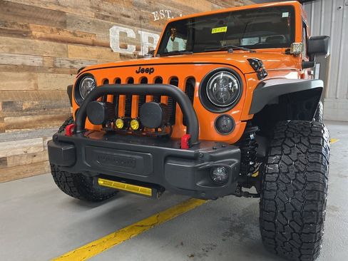 Used 2012 Jeep Wrangler Unlimited Sport AWD/4WD image 8