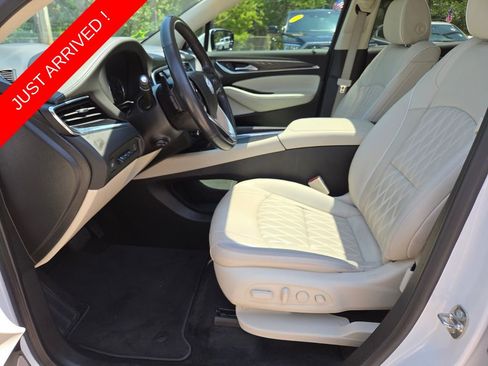 Used 2023 Buick Enclave Avenir w/ Avenir Technology Package FWD image 27