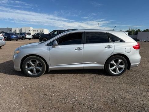Used 2011 Toyota Venza AWD w/ Comfort Pkg image 2