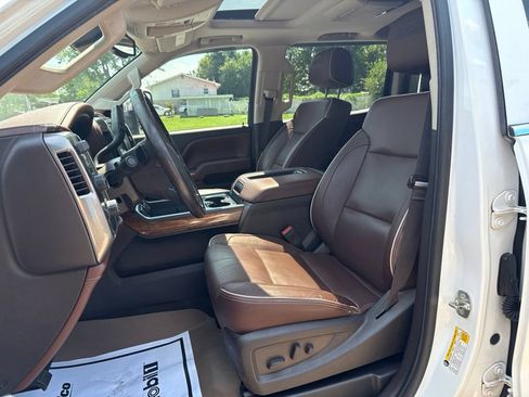 Used 2015 Chevrolet Silverado 2500 High Country w/ Duramax Plus Package AWD/4WD image 23