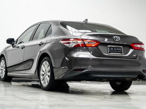 Used 2020 Toyota Camry LE FWD image 10