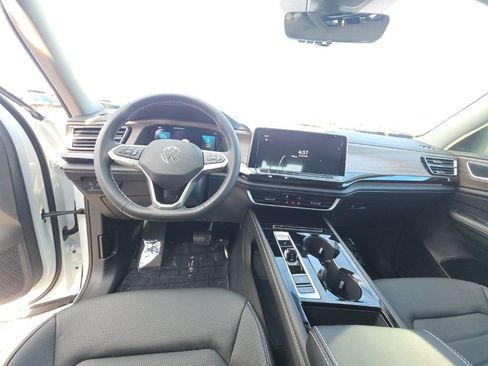 New 2026 Volkswagen Atlas SEL image 12