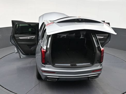 Used 2024 Cadillac XT6 Luxury FWD image 32