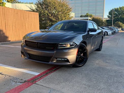Used 2017 Dodge Charger R/T w/ Blacktop Package image 2