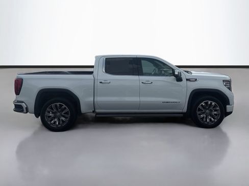 Used 2022 GMC Sierra 1500 Denali w/ Denali Reserve Package AWD/4WD image 4